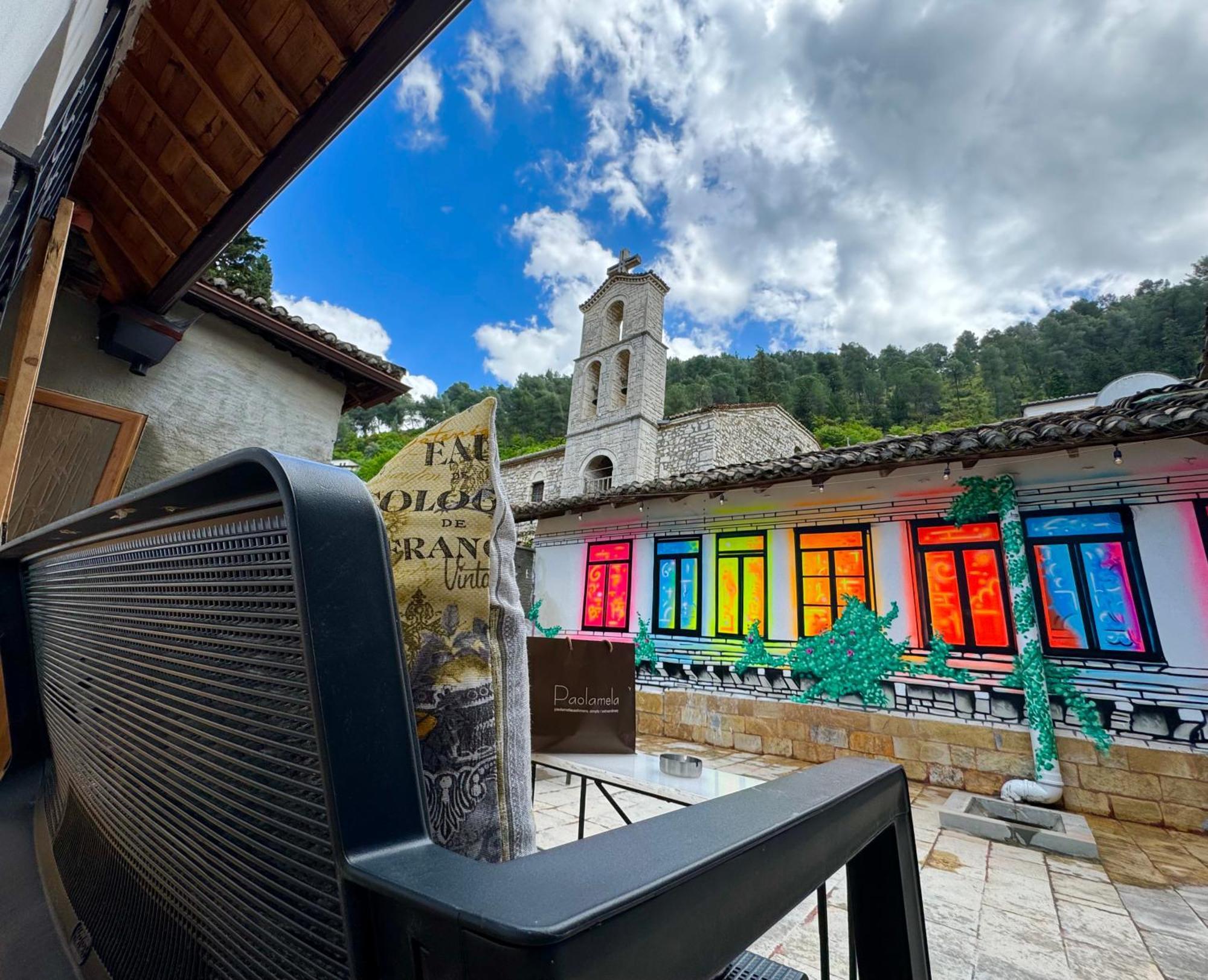 Helin'S Hostel By Backpackers Berat Exterior foto